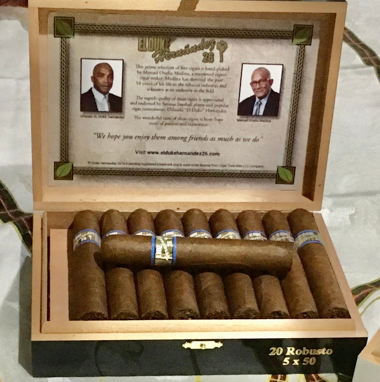 [El Duke Hernandez 26 Cigars Gold Label Selection Robusto][Cigars]