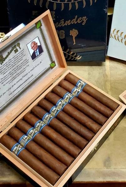 [Gold Label Selection Habano 2000 Churchill][eldukehernandez26]